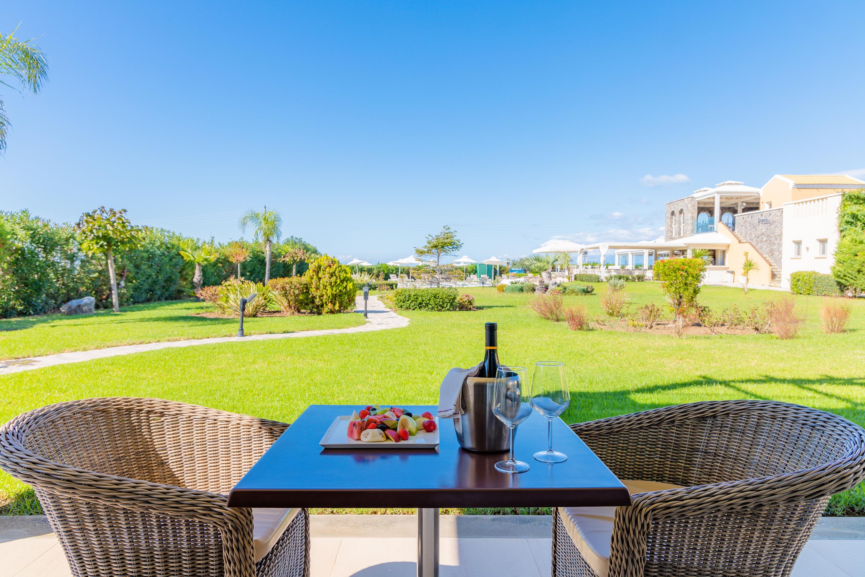 Restia Suites Exclusive Resort (Adults Only) Ахарави Экстерьер фото